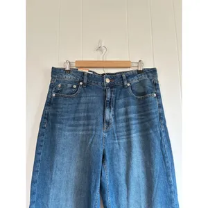 NWT AERO Women High‎ Rise Wide Leg Authentic Non Stretch Denim Jeans Size 12 thumbnail 2