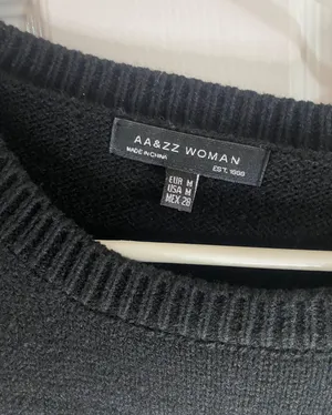 Panda Sweater Knit Size M thumbnail 3