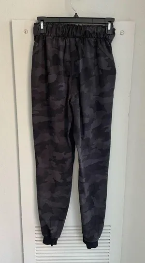 Black Camo Stretch High Rise Joggers thumbnail 8