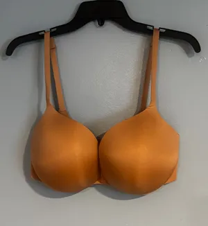 SKIMS Teardrop Bra thumbnail 1
