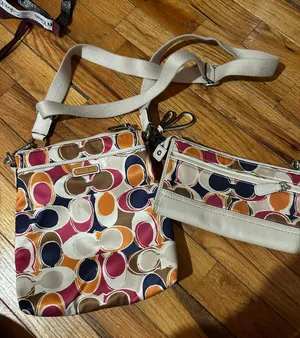 Crossbody thumbnail 1
