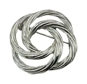 Vintage silver tone twisted knot Brooch thumbnail 1