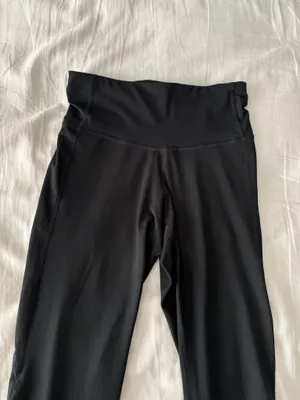 Black Cropped Active Leggings With Slit Detail thumbnail 3