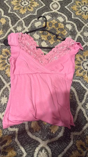 Pink blouse Size M thumbnail 1