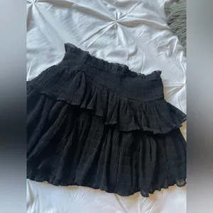 Elegant Black Ruffled Skirt thumbnail 3