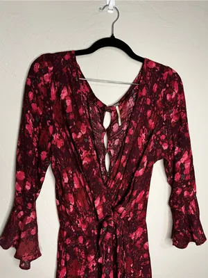 Free People All The Right Ruffles Red‎ Floral Boho Romper thumbnail 4