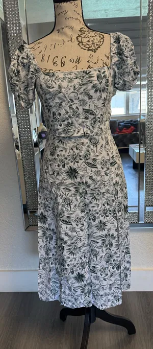 Francesca’s Mi Ami Floral Midi Dress - White & Green Cottagecore Slit Dress S thumbnail 1