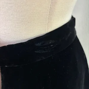 I.B. Diffusion Vintage 1990 Black Velvet Midi Sheath Skirt thumbnail 8