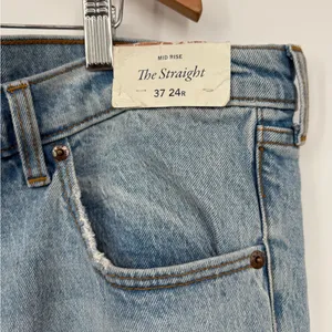 Abercrombie & Fitch The Straight Mid‎ Rise Jean Women's Size 37 thumbnail 3