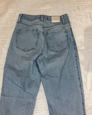 Hollister Ultra High Rise Ripped Light Wash Dad Jeans thumbnail 2