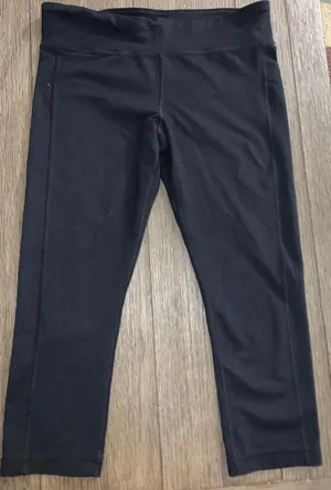 Under Armour Black Leggings Cropped thumbnail 1