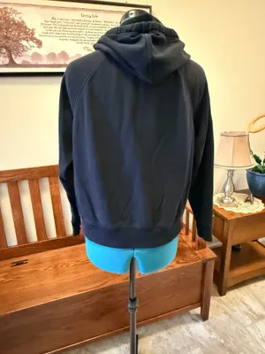 Old Navy Women’s Black Fleece Pullover Hoodie S Cotton Blend Drawstring thumbnail 3