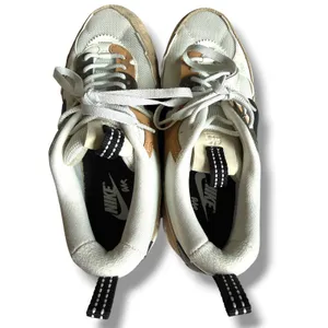 Nike Air Max 90 Futura Womens 7.5 White Tan Black Sneakers Shoes DM9922-002 thumbnail 6