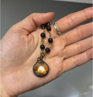 beaded necklace thumbnail 3