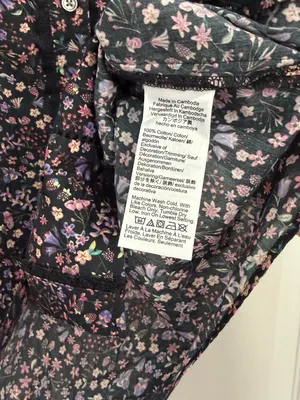 Jcrew Lace-Trim Button-Up Shirt in Liberty Strawberry Floral Fabric Size 2 thumbnail 6
