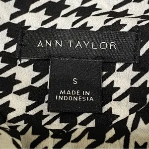 Ann Taylor Houndstooth Ruffle Neck Button Up Long Sleeve Blouse Small thumbnail 5