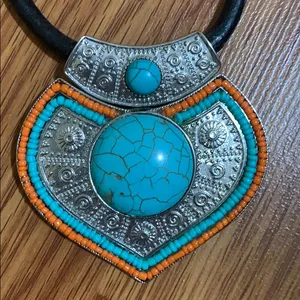 Necklace thumbnail 2