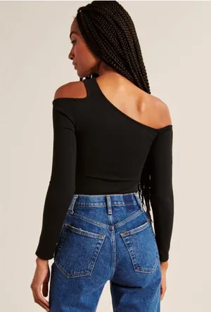 Abercrombie Long Sleeved Elevated Off The Shoulder Top thumbnail 4