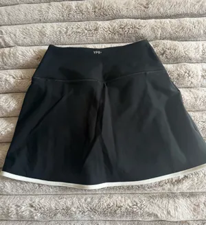 Abercrombie YPB Tennis Black Mini Skirt with White Trim thumbnail 8