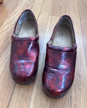 G.H. Bass Melinda Clogs | Women’s 10M | Well Worn-In thumbnail 1