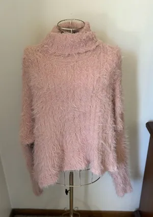 American Eagle Outfitters Teddy Eyelash Turtleneck Sweater Size Medium Pink thumbnail 1