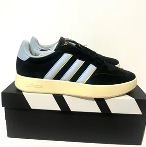 Adidas BARREDA Women’s Sneakers  thumbnail 2