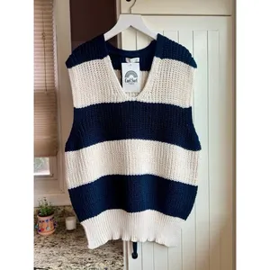 Curl Surf Striped Sweater Vest Chunky Knit V-Neck Navy Cream Medium NWT thumbnail 2