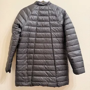 Athleta ReversaWarm Down Puffer Coat Jacket size Small‎ Packable Lightweight thumbnail 9