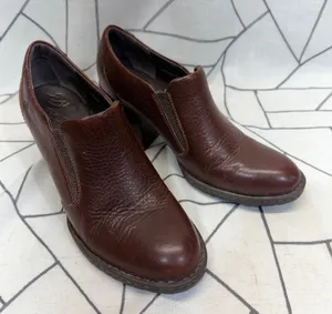 Born Leather Heeled Booties Size 10 Brown Pebbled Block Heel Slip On Ankle Boots thumbnail 1