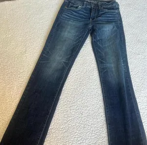 Dark wash American Eagle straight leg jeans Size 6 thumbnail 2