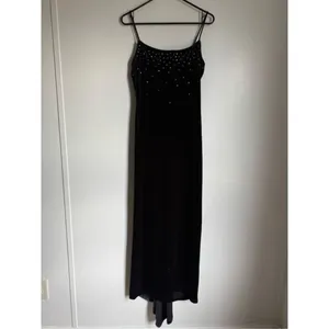 90s Vintage Maurices Sz 9/10 Womens Long Black Velvet Rhinestone Maxi Dress Prom thumbnail 3