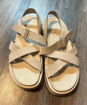Chacos NWOT Women's Townes Midform Suede Sandals thumbnail 1