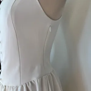 ZARA Solid White Drop Waist Sleeveless Button Front Dress thumbnail 4