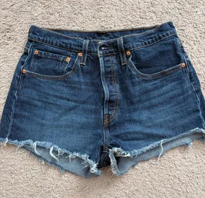 Levi’s 501 Denim Shorts Cut-Off thumbnail 1
