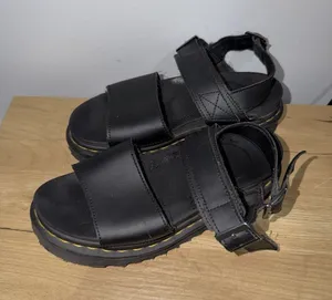 Dr. Martens Voss Black Leather Platform Sandals Women's Size 6 N thumbnail 1