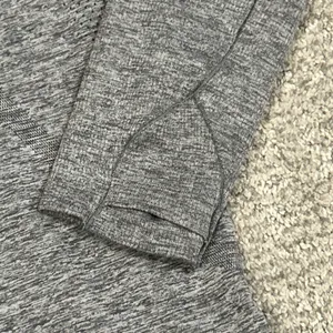 Lululemon Swiftly Tech Shirt Long Sleeve Womens 8 Gray Top Athletic Stretch thumbnail 5