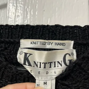 Vintage Knitting needles Hand Knit Quilt Pattern Fuzzy Crewneck sweater size M thumbnail 4