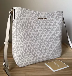 Michael Kors Purse thumbnail 1