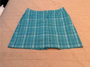 Izod Teal Plaid Skort thumbnail 2
