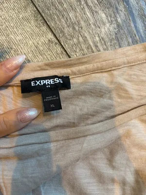 Express Women's XL Tan T Shirt Blouse Knot in Front thumbnail 5