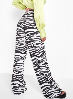 Boohoo Trendy Zebra Print Wide Leg Flare Pants thumbnail 3