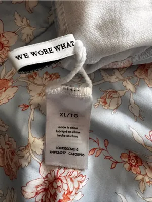 WeWoreWhat Danielle Floral One Piece Swimsuit – NWOT thumbnail 5
