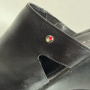 TOMMY HILFIGER Vintage 90s Y2K Black Leather Chunky Platform Slip On Clog Mules thumbnail 9