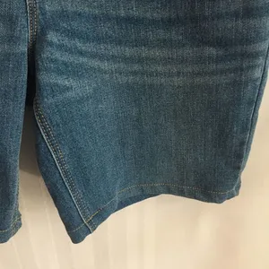 Old Navy Bermuda Jean Shorts Distressed Size 6 Blue Denim w/ Pockets Cotton thumbnail 5