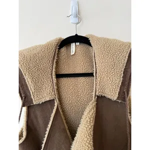 Robbi & Nikko Hooded Vest Women's Medium Brown Faux Suede Sherpa Sleeveless thumbnail 6