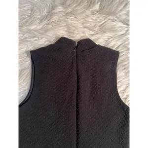 inTu. Women's Size Small Sleeveless Mock Neck Top Black Textured Zip Back TW2908 thumbnail 6