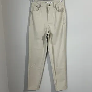 Zara Women's Size 2 Slim Mom Fit Faux Leather Pants Cream‎ Super Soft High Rise thumbnail 2