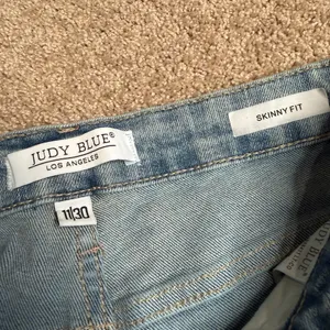 Judy Blue Skinny Fit Ripped Jeans Size 30‎ thumbnail 2
