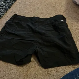The north face‎ black shorts 12 thumbnail 5