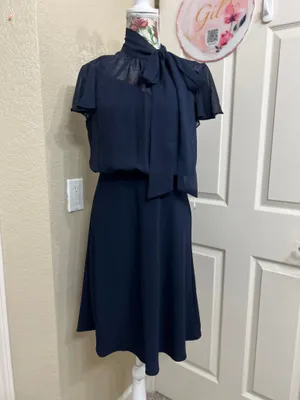 NWT Adrianna Papell Navy Blue Chiffon And Crepe Mock Neck Bow Dress Size 6 thumbnail 2